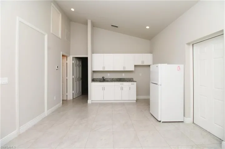 2861 Tropicana Blvd A1, Naples, Florida 34116