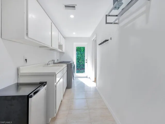 laundry room/ mud room