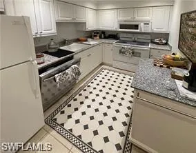 800 Golf Dr S 104, Naples, Florida 34102