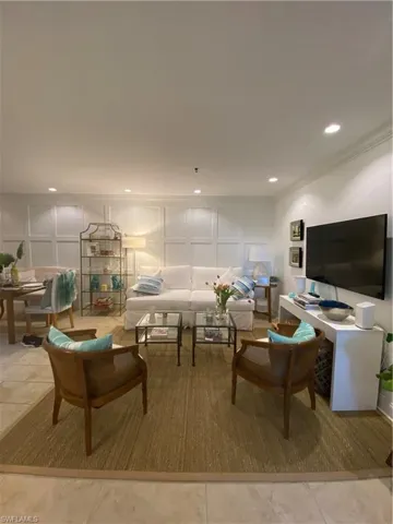 800 Golf Dr S 104, Naples, Florida 34102
