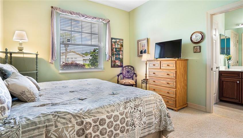Guest bedroom