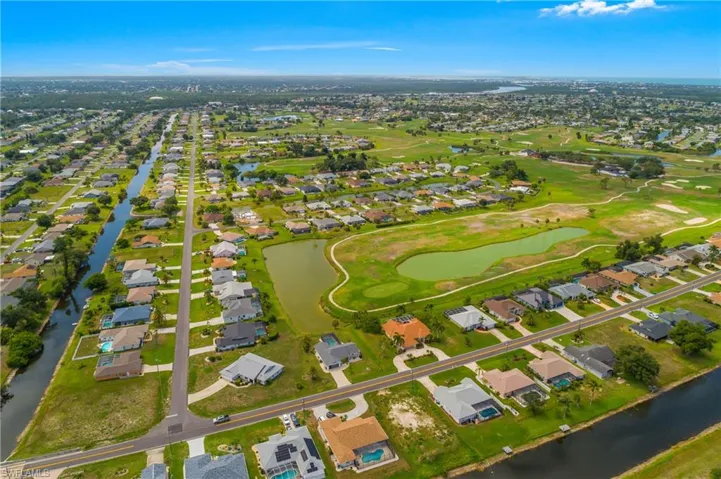 257 Bunker Rd, Rotonda West, Florida 33947