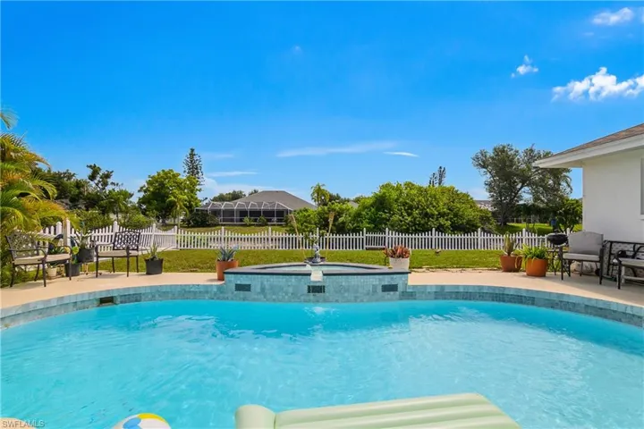257 Bunker Rd, Rotonda West, Florida 33947
