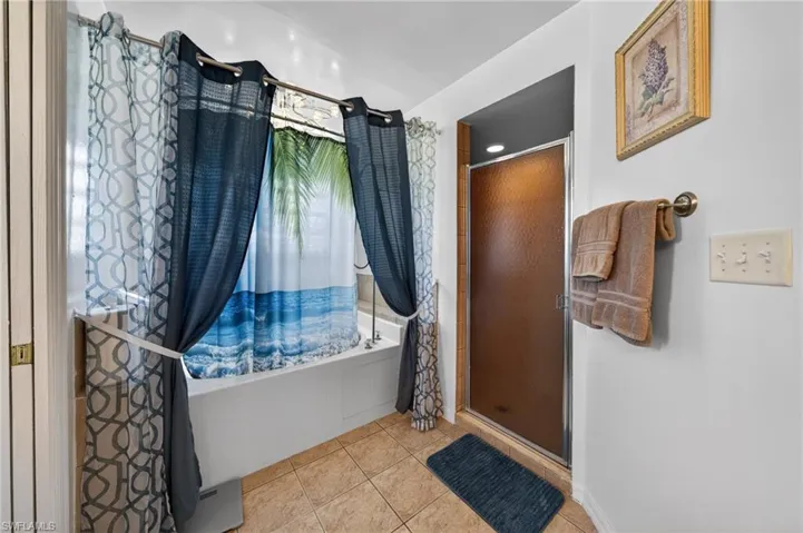 3437 Ne 9th Pl, Cape Coral, Florida 33909