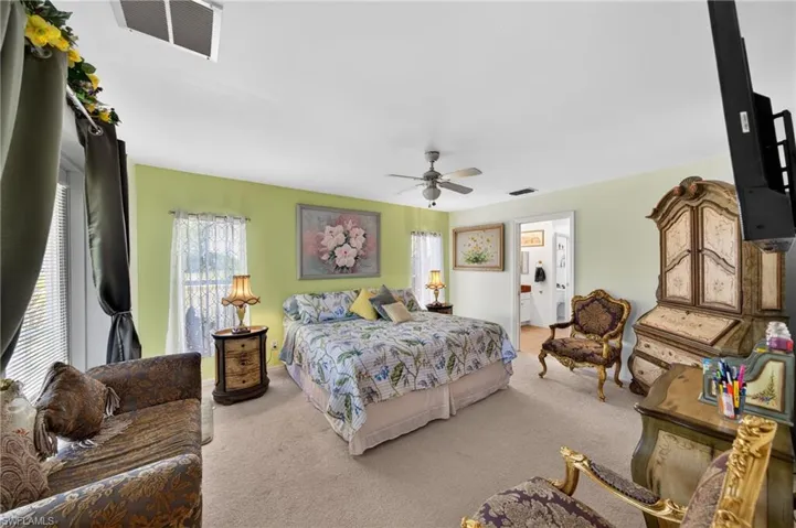 3437 Ne 9th Pl, Cape Coral, Florida 33909