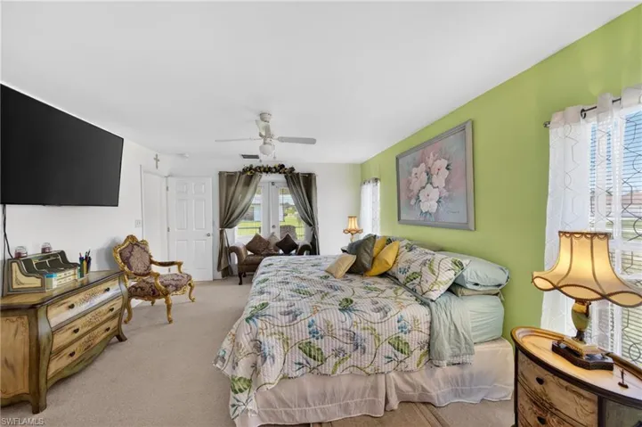 3437 Ne 9th Pl, Cape Coral, Florida 33909
