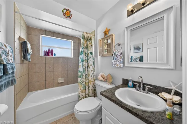 3437 Ne 9th Pl, Cape Coral, Florida 33909