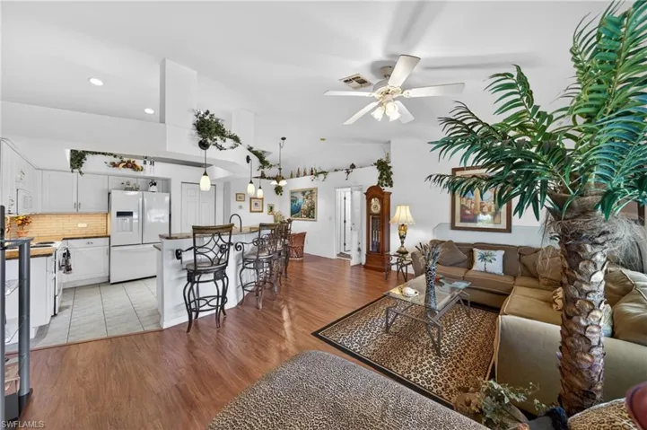 3437 Ne 9th Pl, Cape Coral, Florida 33909