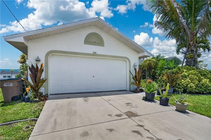 3437 Ne 9th Pl, Cape Coral, Florida 33909