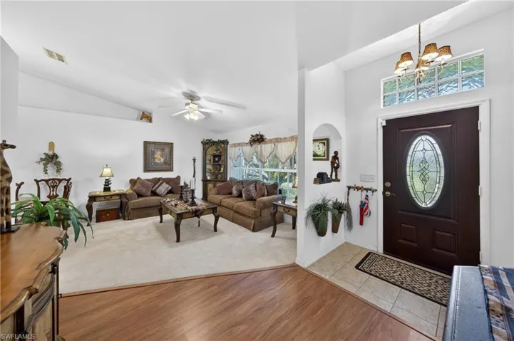 3437 Ne 9th Pl, Cape Coral, Florida 33909
