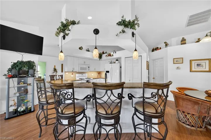 3437 Ne 9th Pl, Cape Coral, Florida 33909