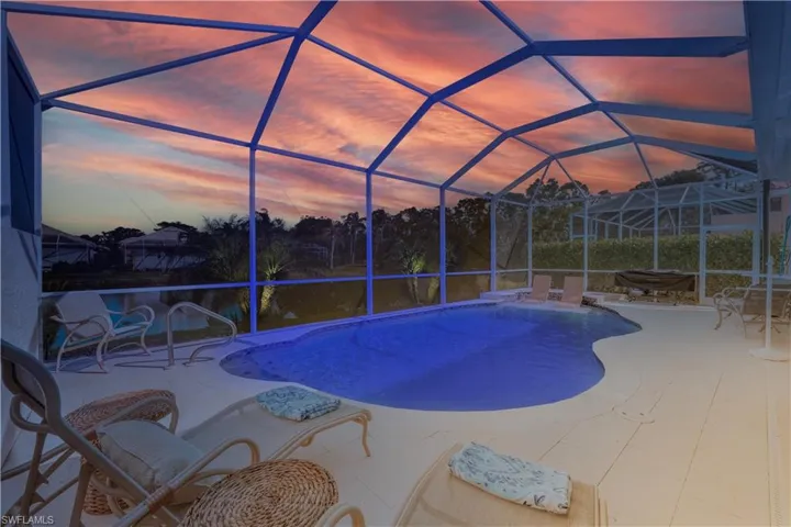 Gorgeous pool effects and lighting