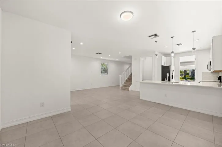 7643  Morgan  WAY, Naples, FL 34119