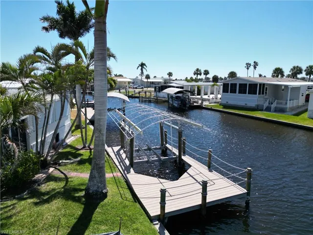10,000 lbs. boat lift