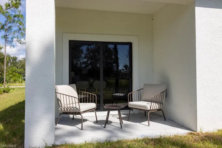 453  Woodman  DR, Lehigh Acres, FL 33972