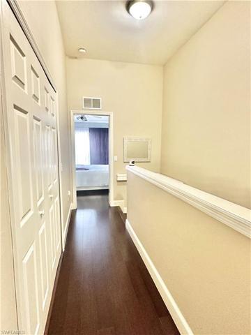 940  Hampton  CIR, Naples, FL 34105