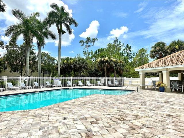 940  Hampton  CIR, Naples, FL 34105