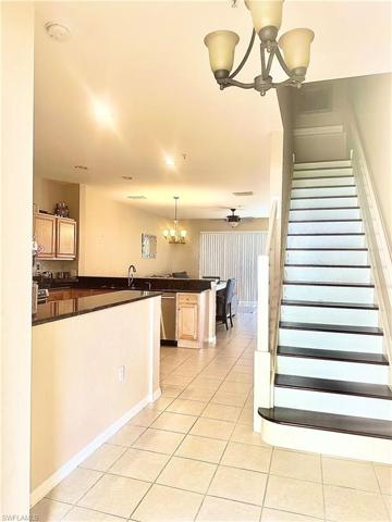 940  Hampton  CIR, Naples, FL 34105