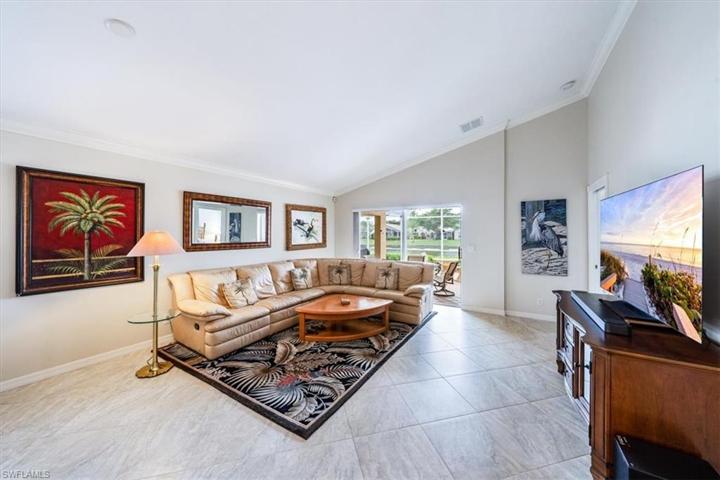 Large Bright Living area