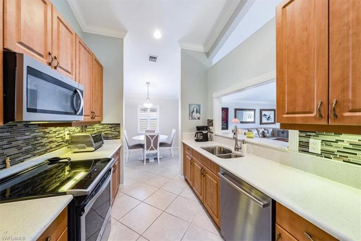Dining/Breakfast/Kitchen area