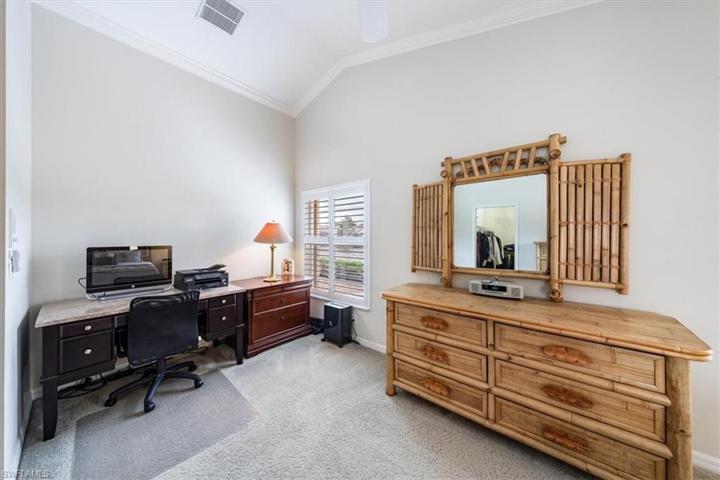 Master Bedroom Sitting/Desk area
