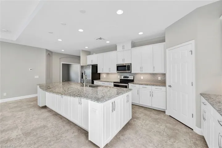 2637  Cayes  CIR, Cape Coral, FL 33991