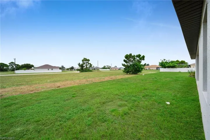 2619 Nw 24th Pl, Cape Coral, Florida 33993