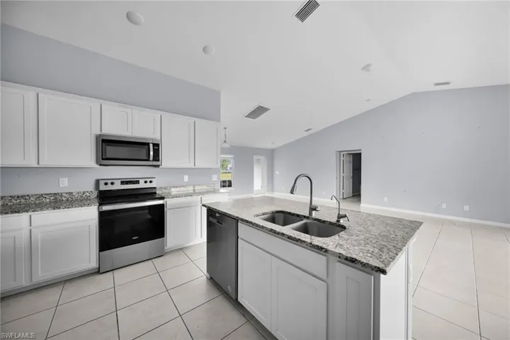 2619 Nw 24th Pl, Cape Coral, Florida 33993