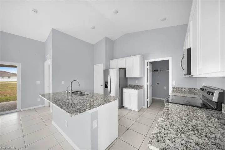 2619 Nw 24th Pl, Cape Coral, Florida 33993
