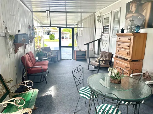Enclosed Lanai with screened entrance