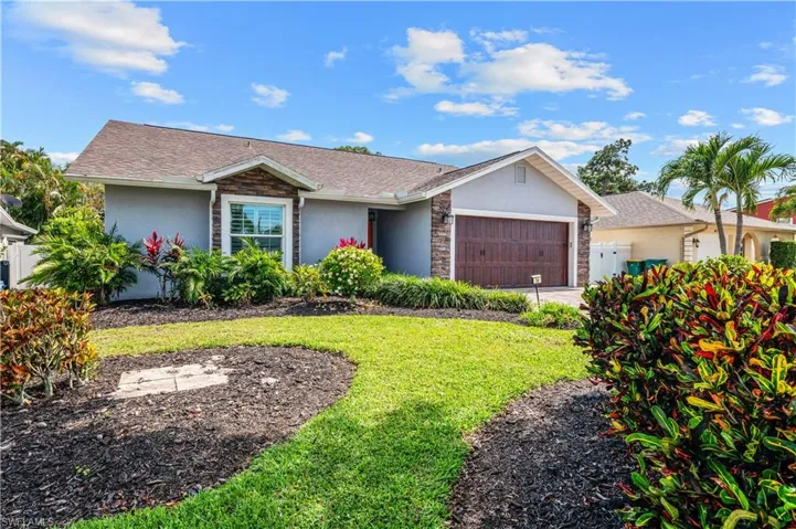 36 5th St, Bonita Springs, Florida 34134