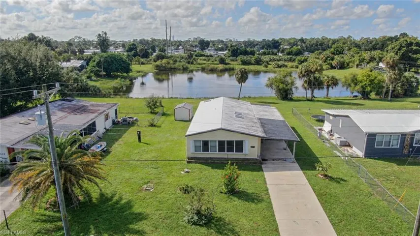 2425 Zoysia Ln, North Fort Myers, Florida 33917