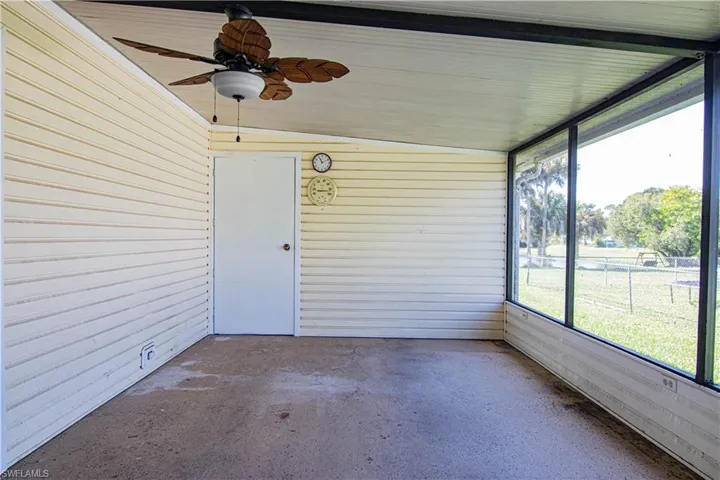 2425 Zoysia Ln, North Fort Myers, Florida 33917
