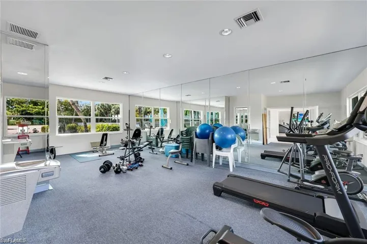 2110  Cay Lagoon  DR, Naples, FL 34109