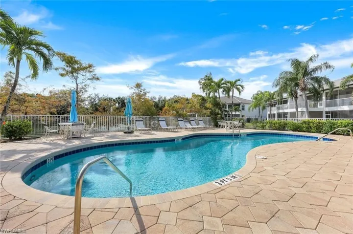 2110  Cay Lagoon  DR, Naples, FL 34109