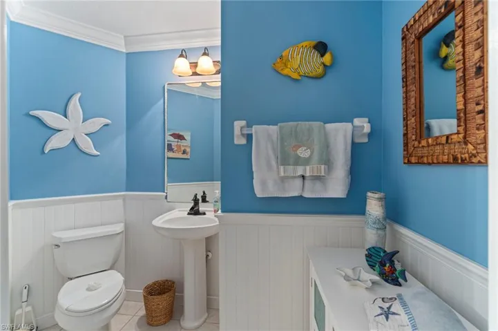 2110  Cay Lagoon  DR, Naples, FL 34109