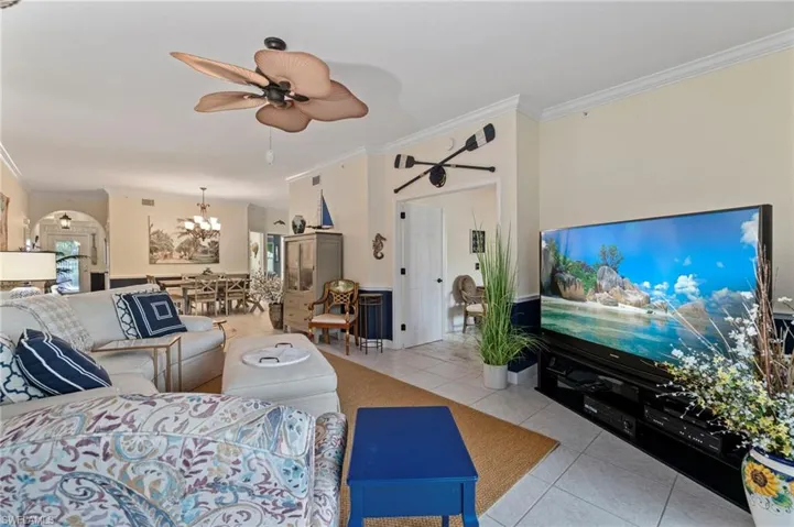 2110  Cay Lagoon  DR, Naples, FL 34109