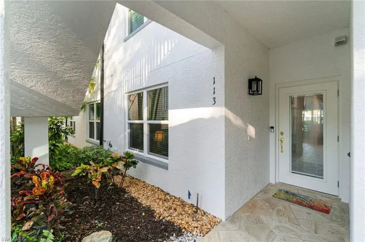 2110  Cay Lagoon  DR, Naples, FL 34109