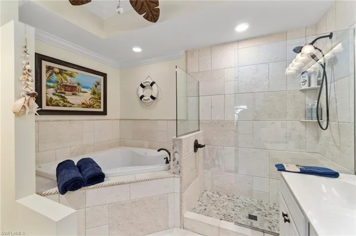 2110  Cay Lagoon  DR, Naples, FL 34109