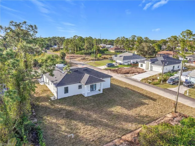 Birds eye view of property