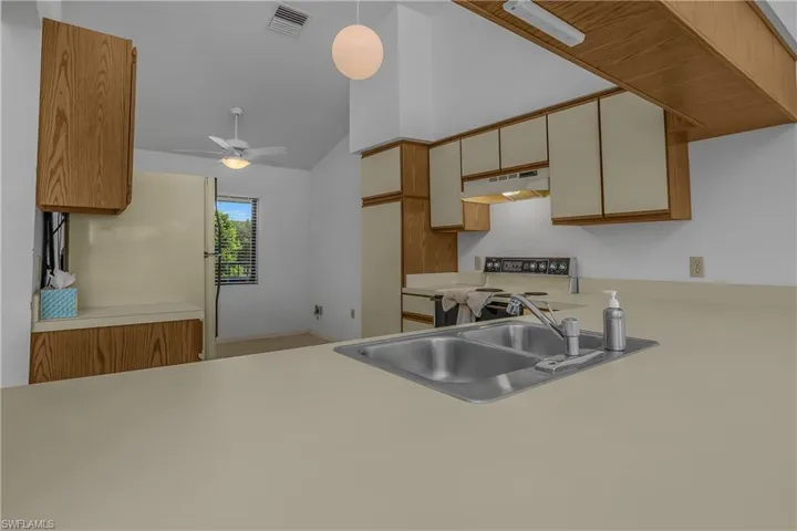 460 Fox Haven Dr 1302, Naples, Florida 34104
