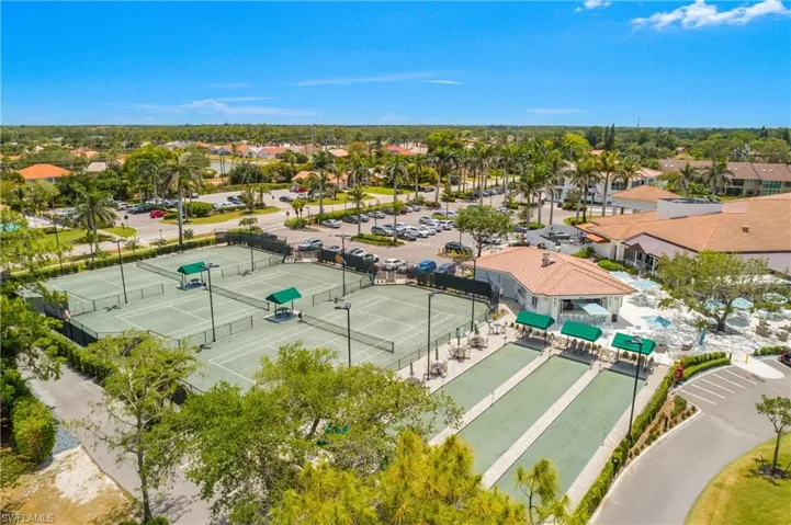 460 Fox Haven Dr 1302, Naples, Florida 34104