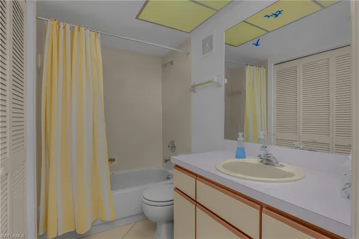 460 Fox Haven Dr 1302, Naples, Florida 34104