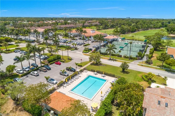 460 Fox Haven Dr 1302, Naples, Florida 34104