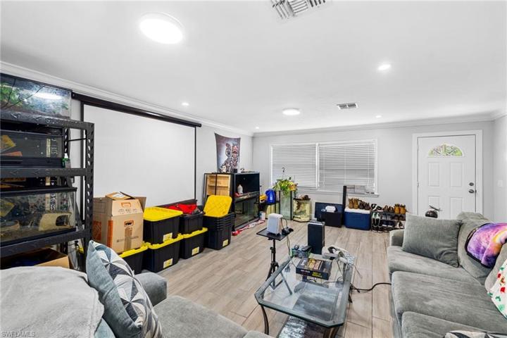 2155-2157  Jeffcott  ST, Fort Myers, FL 33901