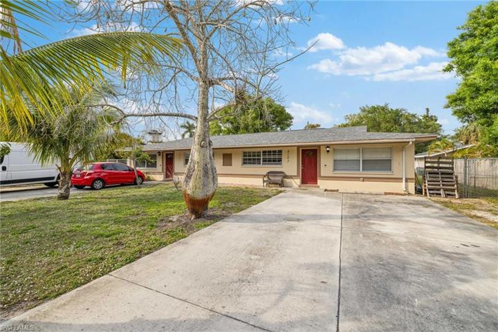 2155-2157  Jeffcott  ST, Fort Myers, FL 33901