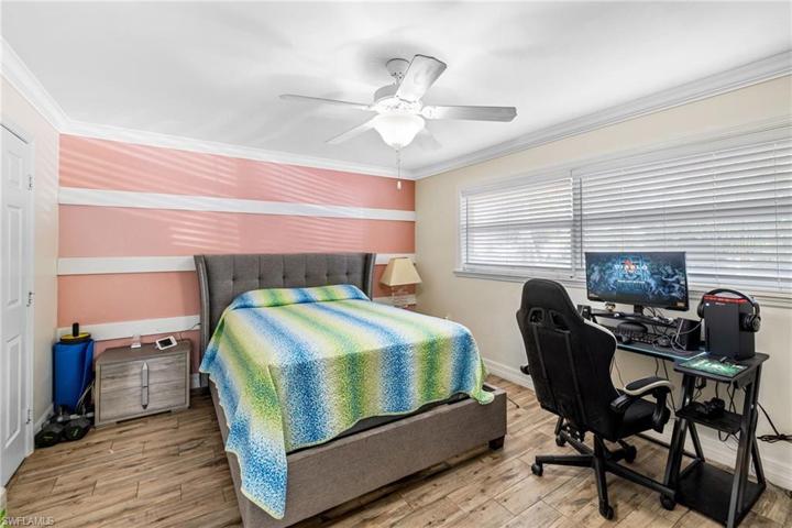2155-2157  Jeffcott  ST, Fort Myers, FL 33901