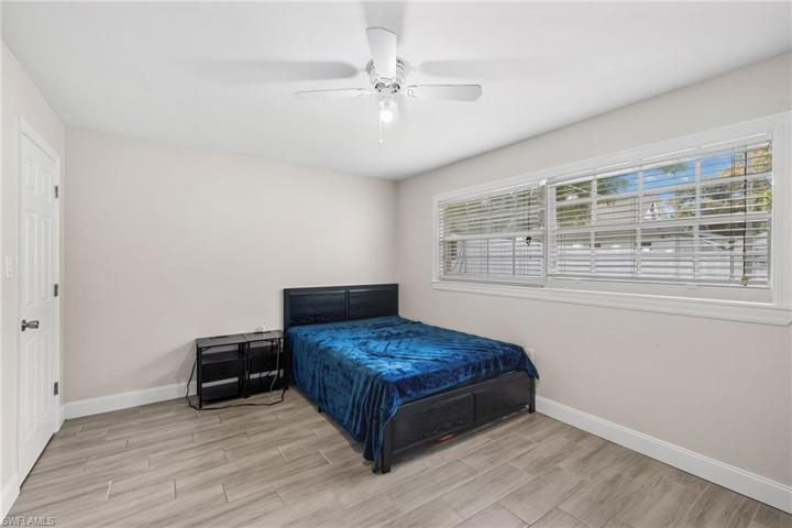 2155-2157  Jeffcott  ST, Fort Myers, FL 33901