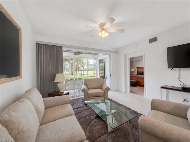 8065 Tiger Cv 1604, Naples, Florida 34113