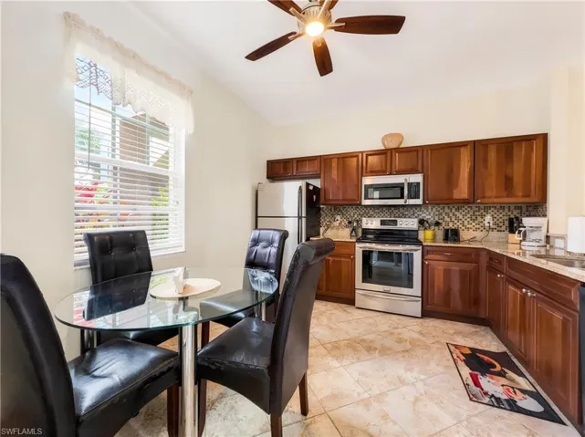 8065 Tiger Cv 1604, Naples, Florida 34113